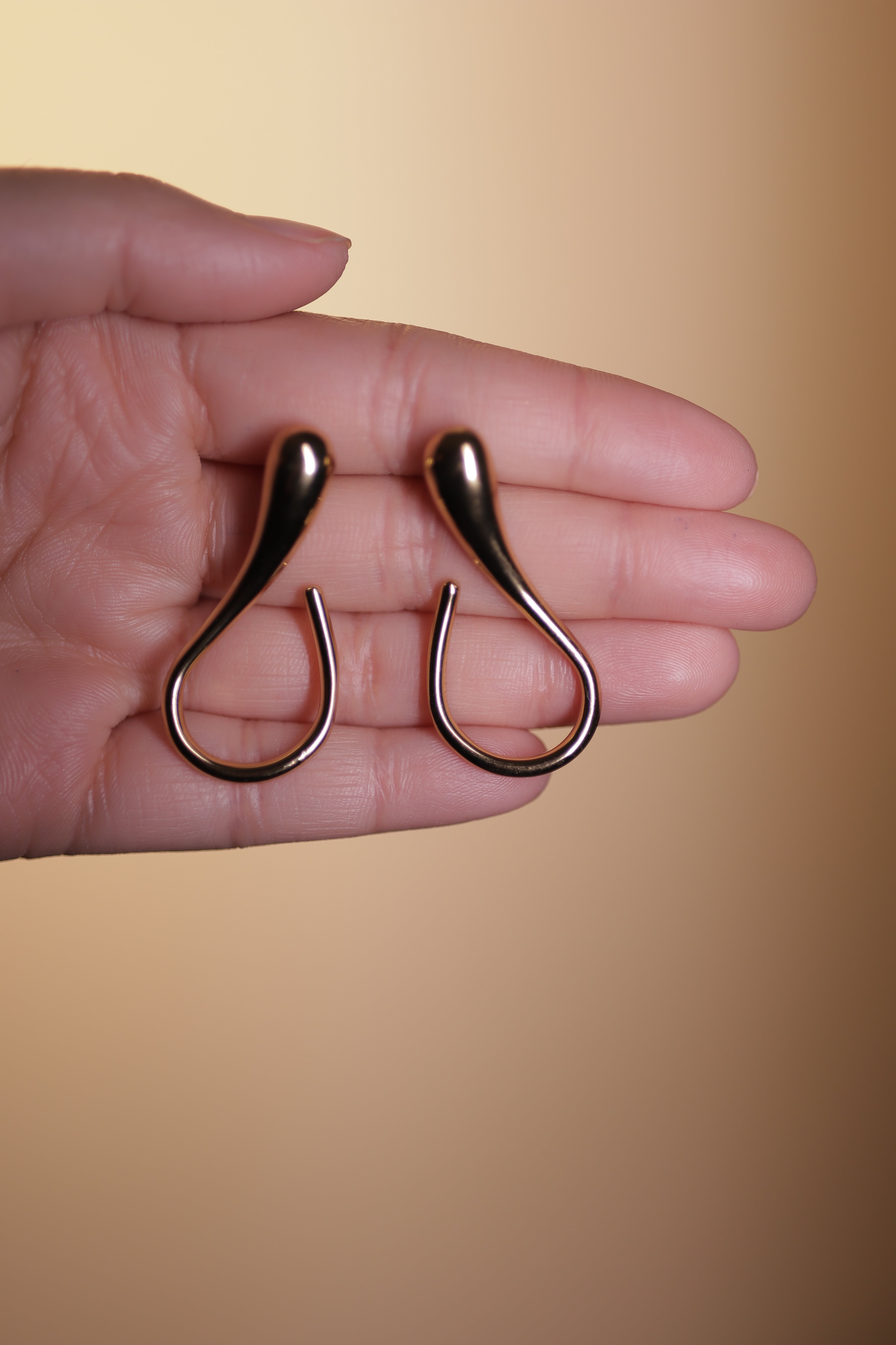Boss Lady's Loops