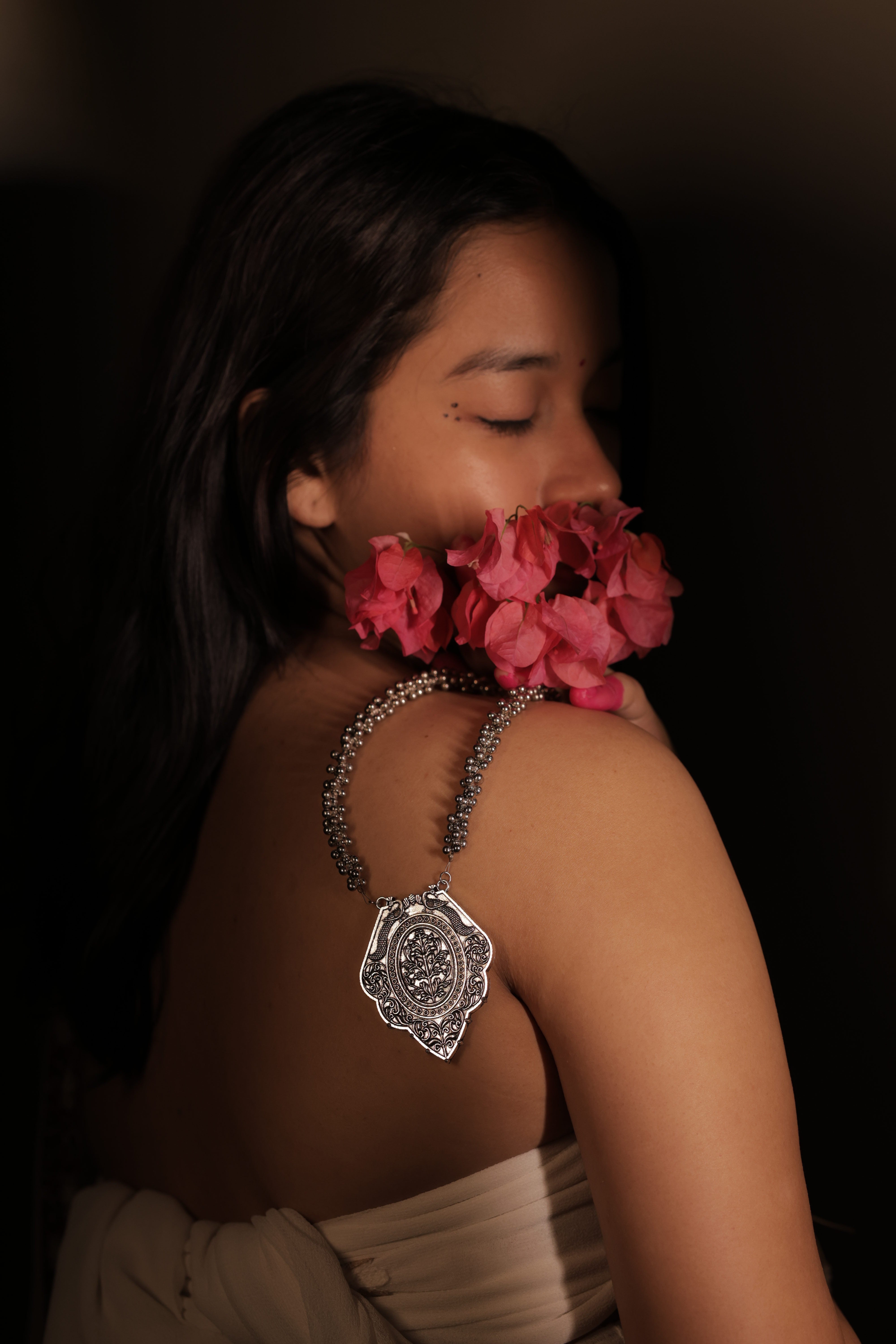 Noor-e-simin Necklace