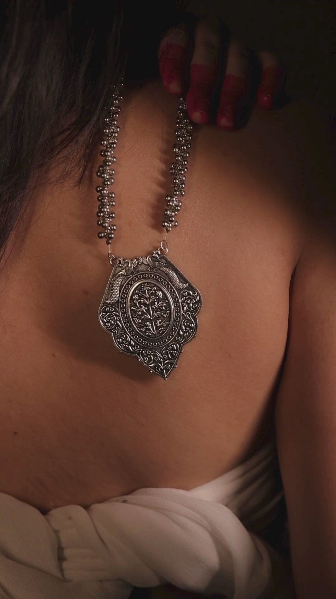 Noor-e-simin Necklace