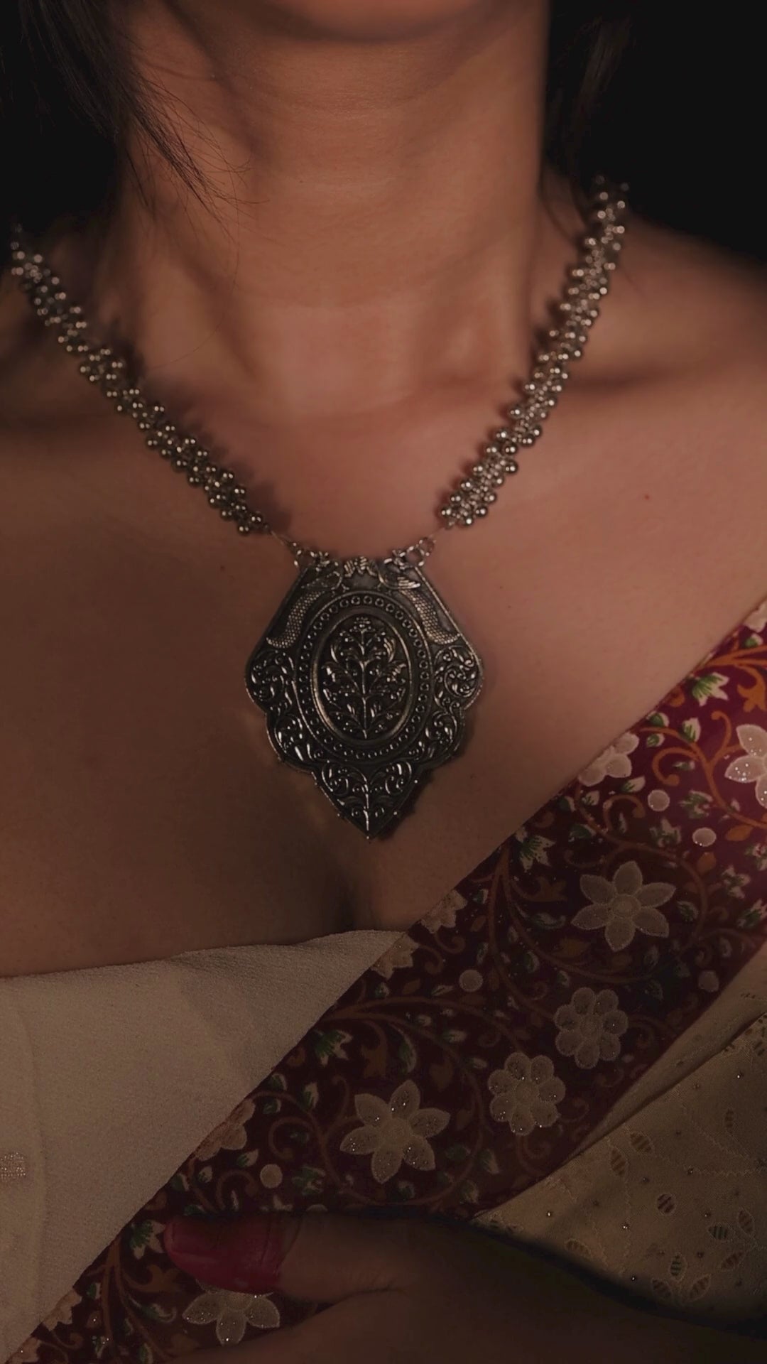 Noor-e-simin Necklace